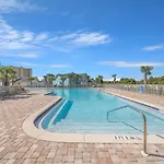 Travelodge By Wyndham Panama City Beach / Beachfront