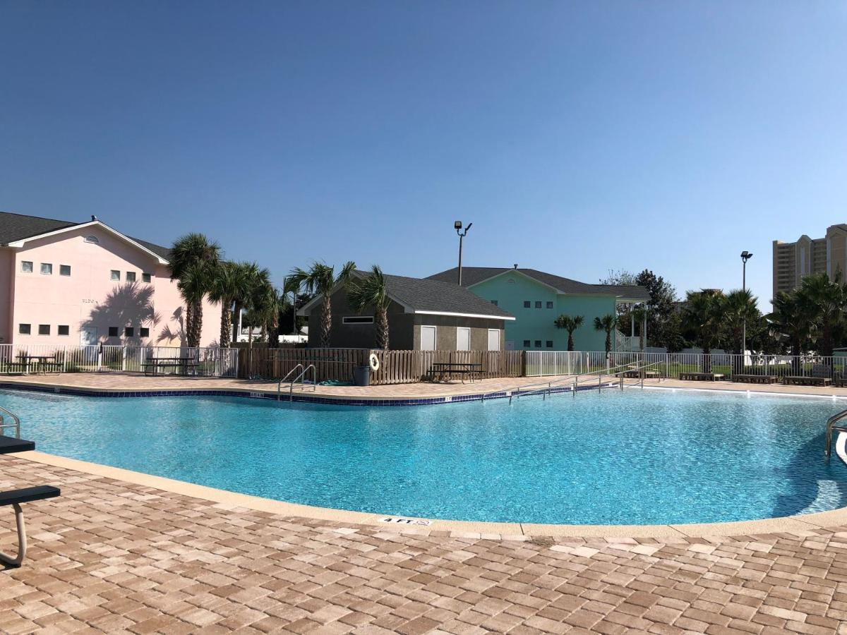 Hotel Travelodge By Wyndham Panama / Beachfront 3*