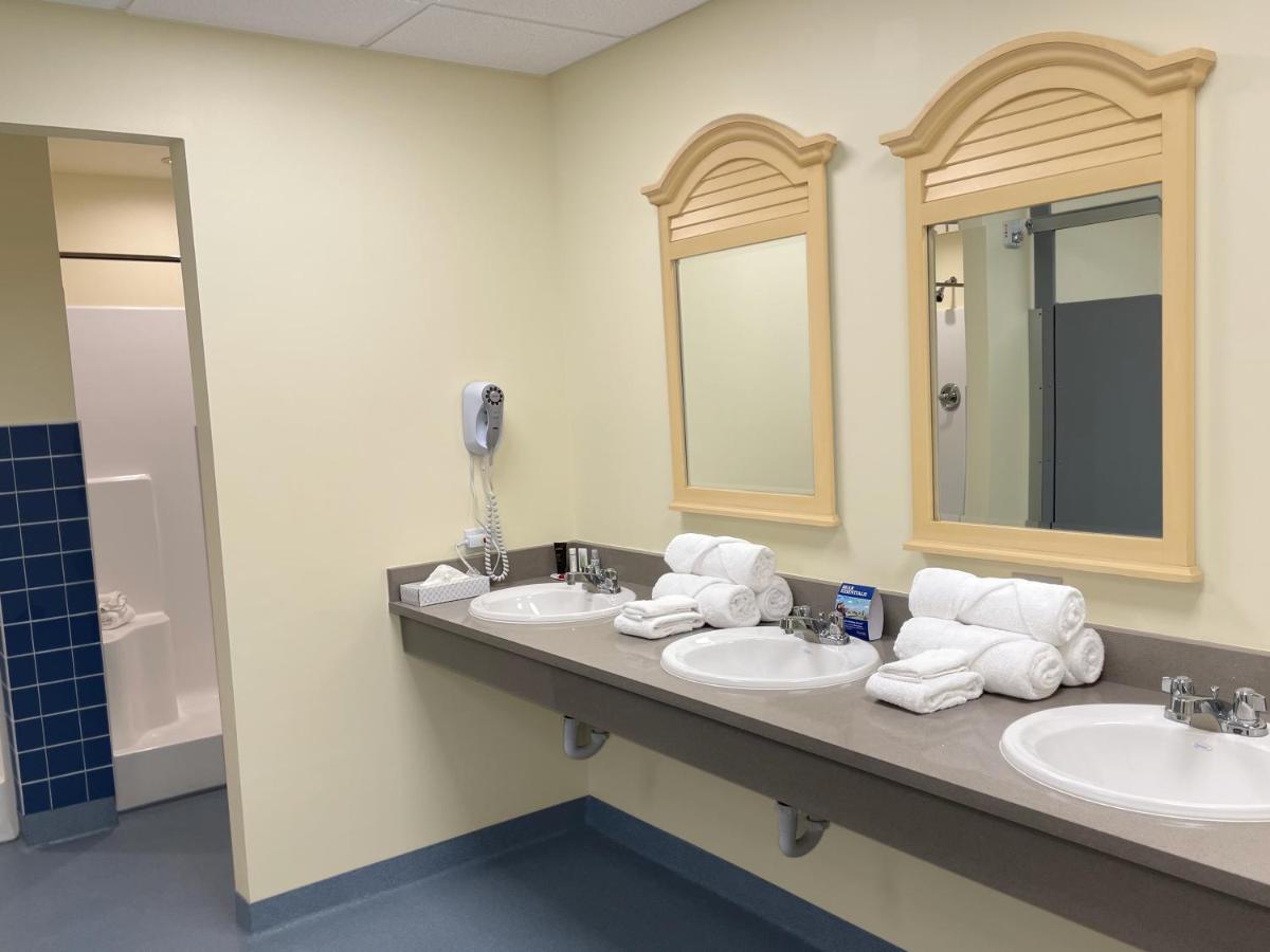 Travelodge By Wyndham Panama / Beachfront Panama City Beach