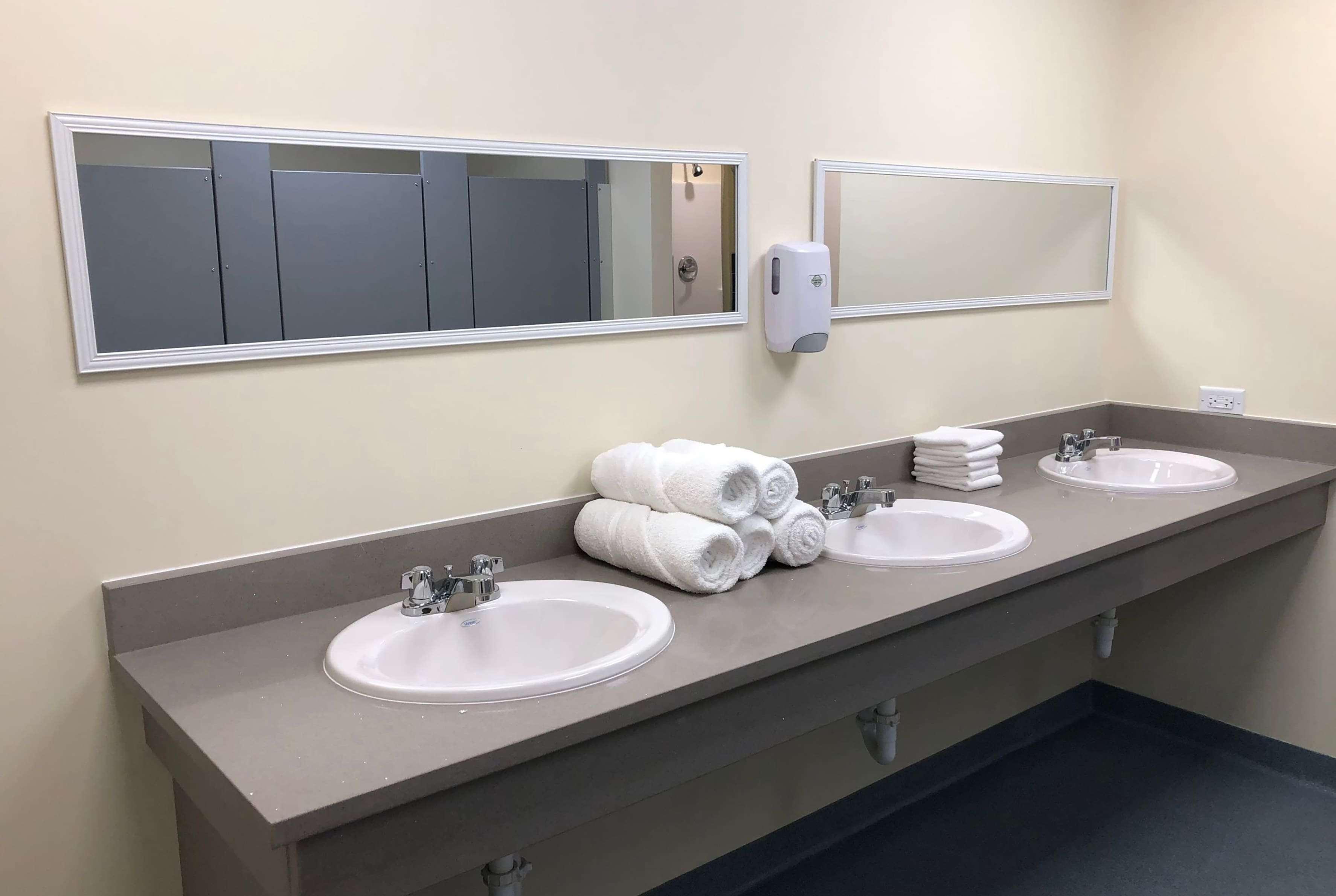 Travelodge By Wyndham Panama / Beachfront 3*